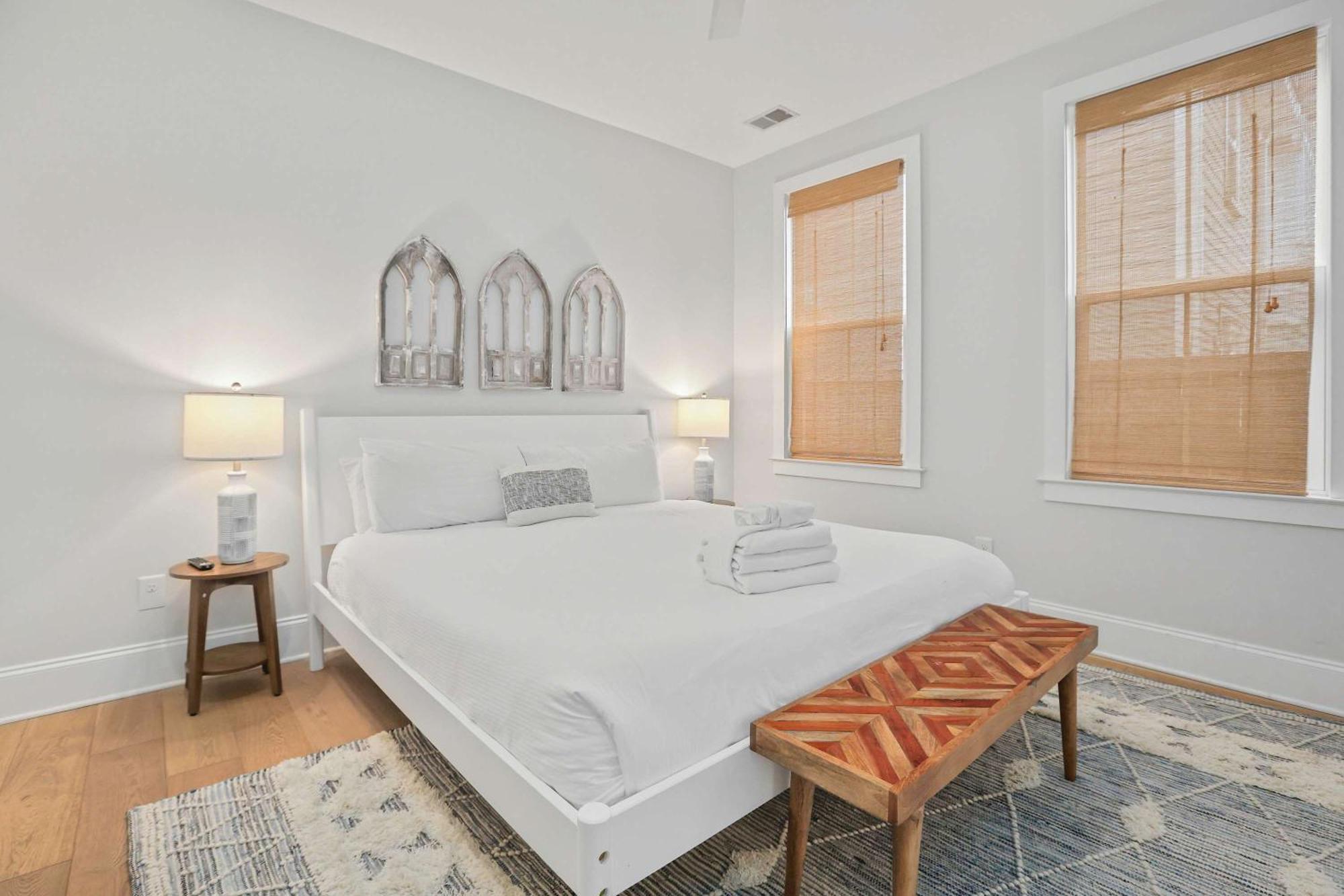 Twin Palms Old Village 5-min To Dwntwn Holiday home *