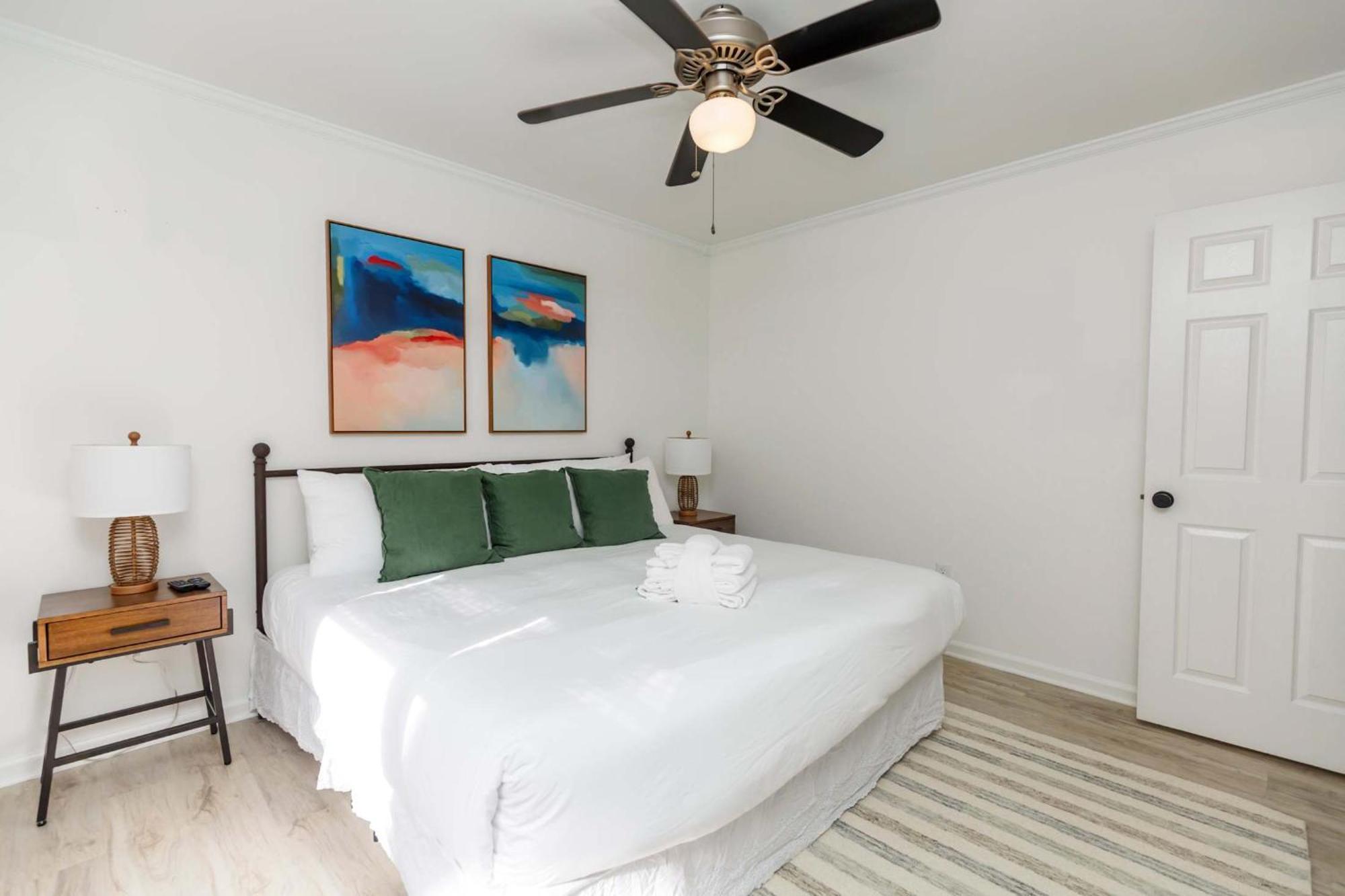 Holiday home Southern Serenity Fenced In Yard Pet Friendly