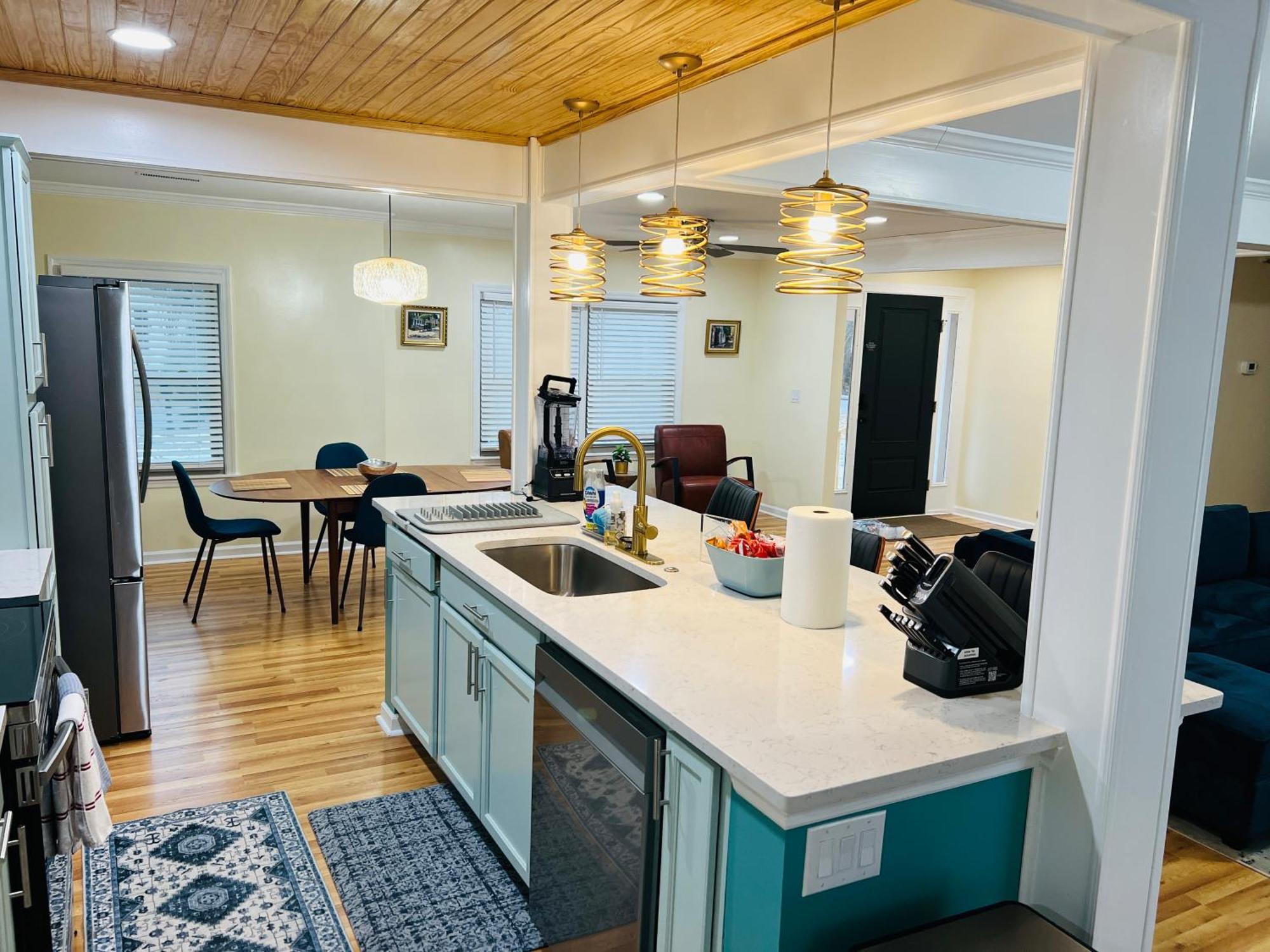 Cozy Retreat Close To Downtown *