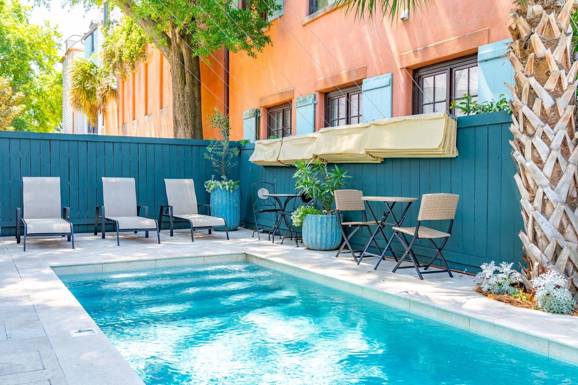 Holiday home Artsy In Victorian With Heated Salt Water Pool Charleston