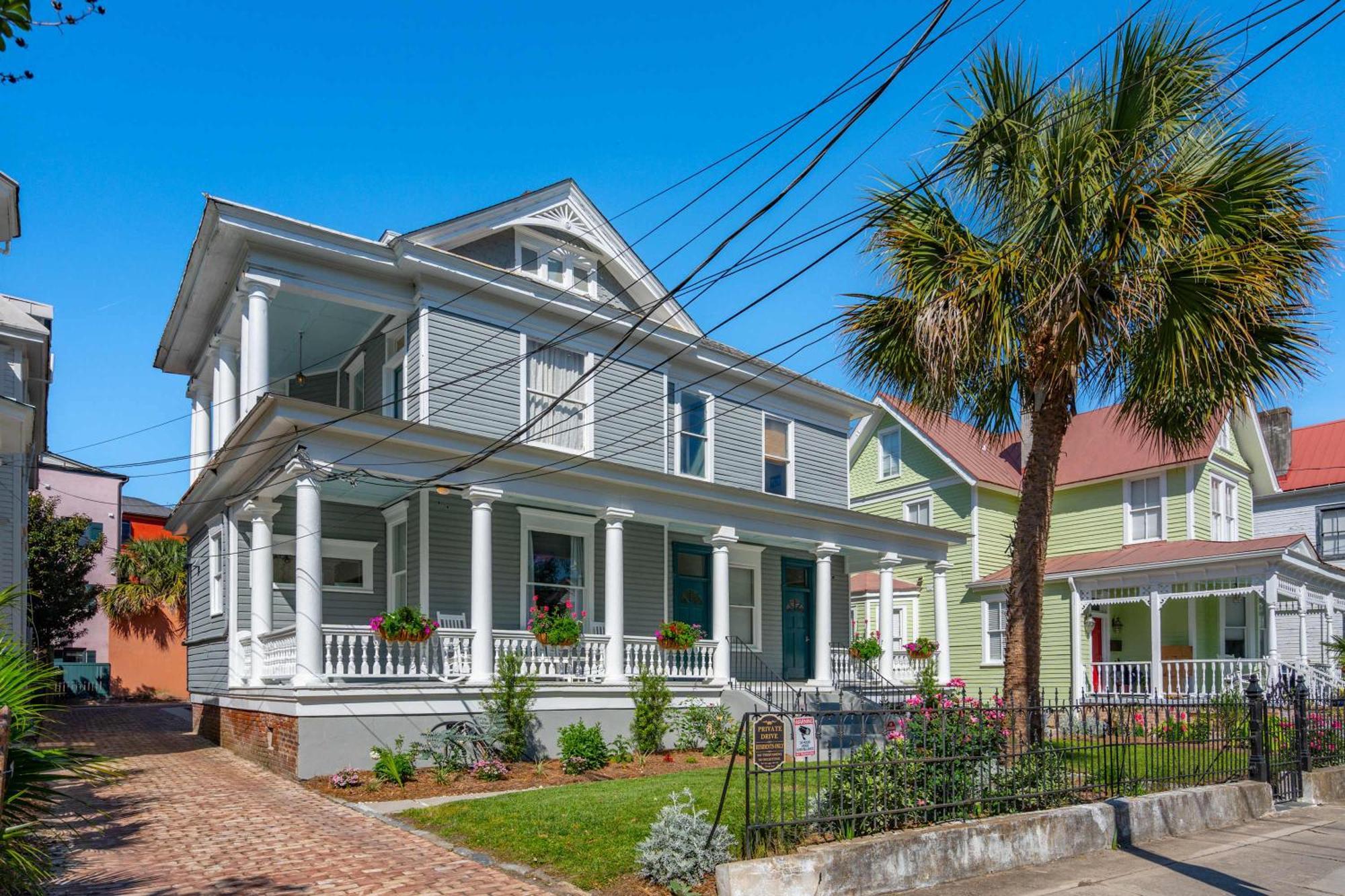 Artsy In Victorian With Heated Salt Water Pool Charleston