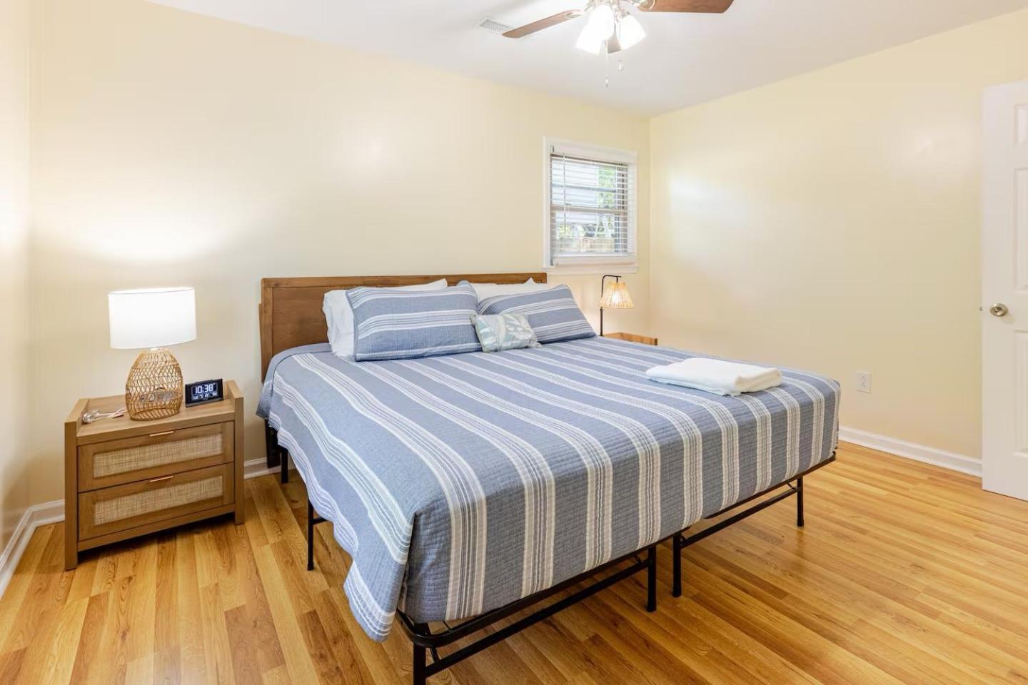 Cozy Retreat Close To Downtown Holiday home Charleston