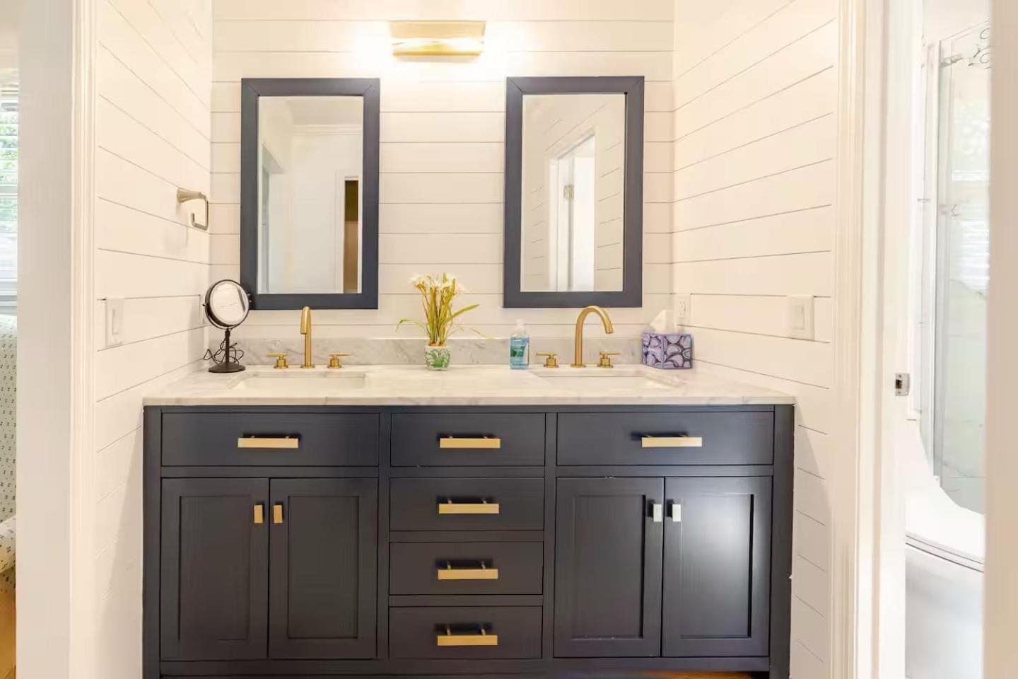 Cozy Retreat Close To Downtown