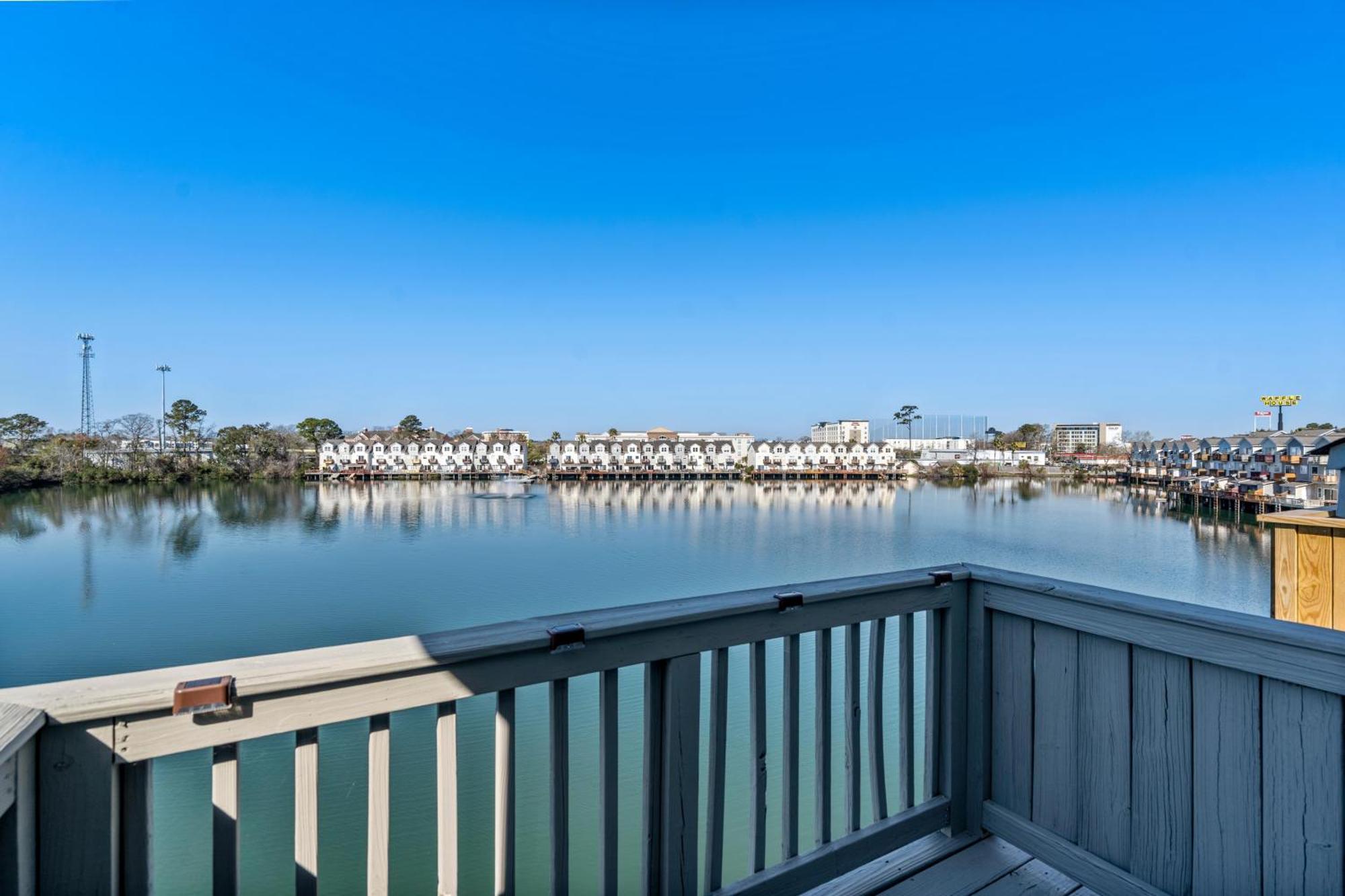 Sunset Serenity!!-tropical Waterfront Oasis-huge Private Patio-10min To Kingst & Beaches Charleston