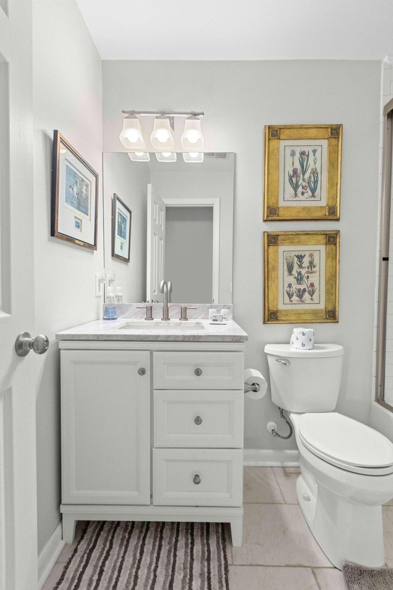 Holiday home Remleys Row- Mins To Shem Creek And Dtwn Chs *