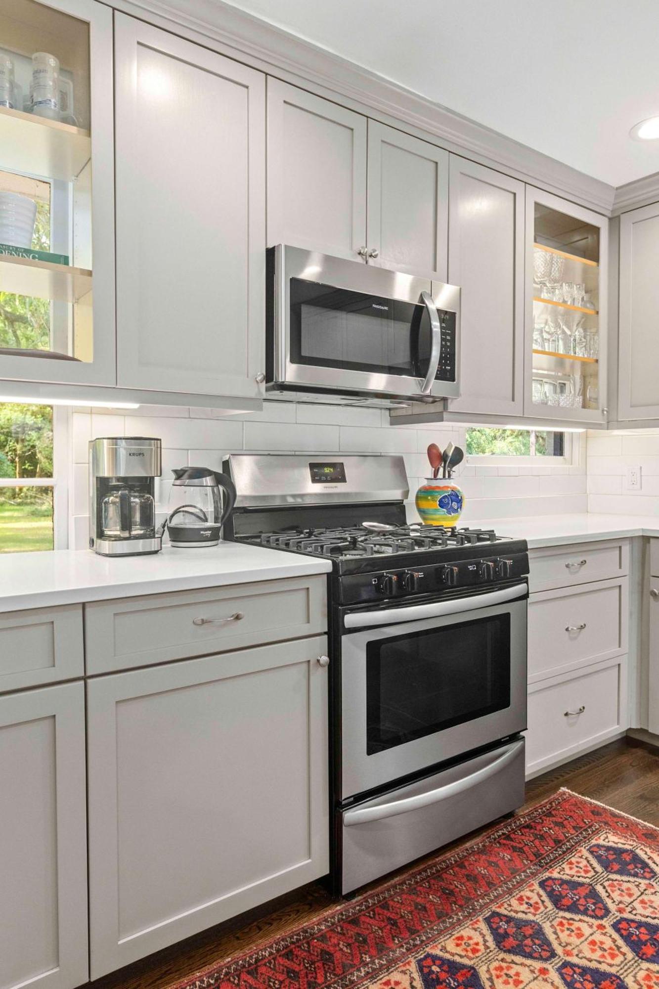 Remleys Row- Mins To Shem Creek And Dtwn Chs Holiday home *