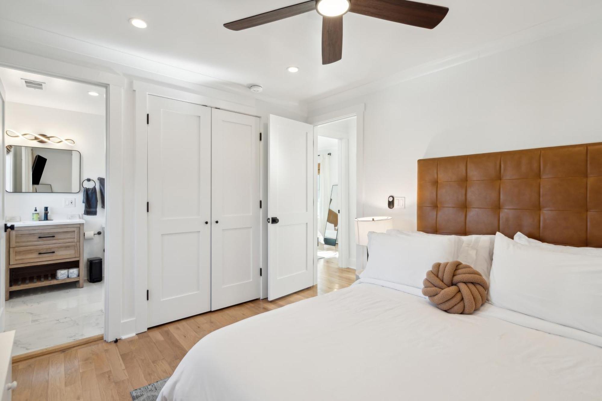 Apartment The At 257 *