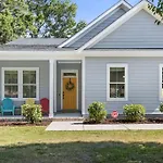Rainbow Oaks House