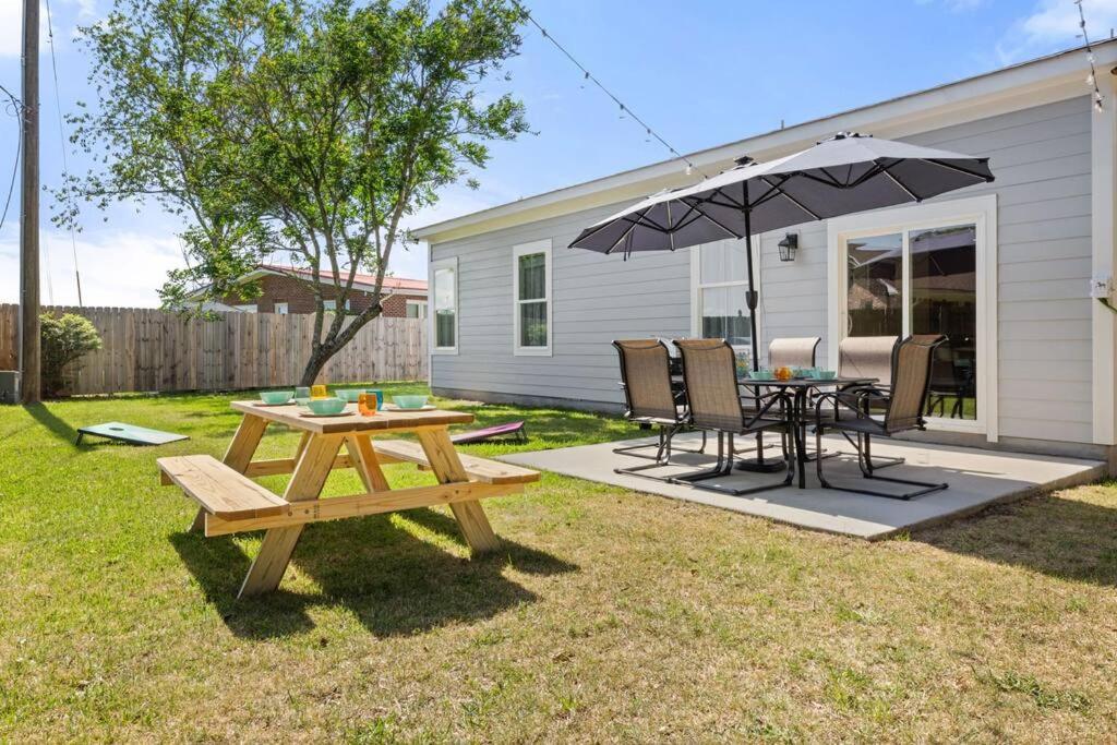 Rainbow Oaks House