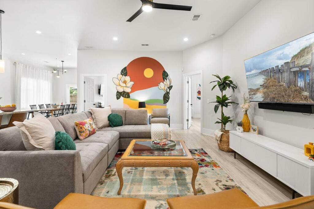 Apartment Rainbow Oaks House