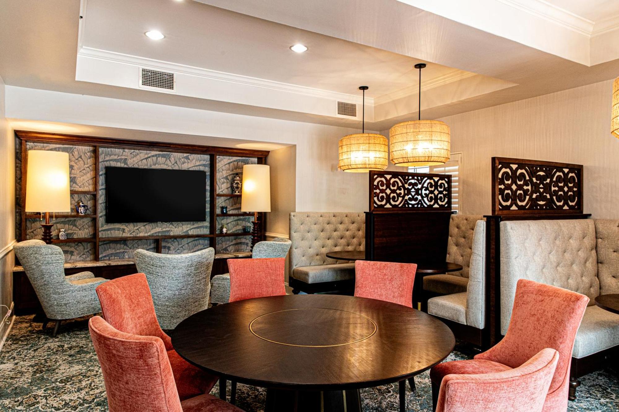 Hampton & Charleston-west Ashley Hotel
