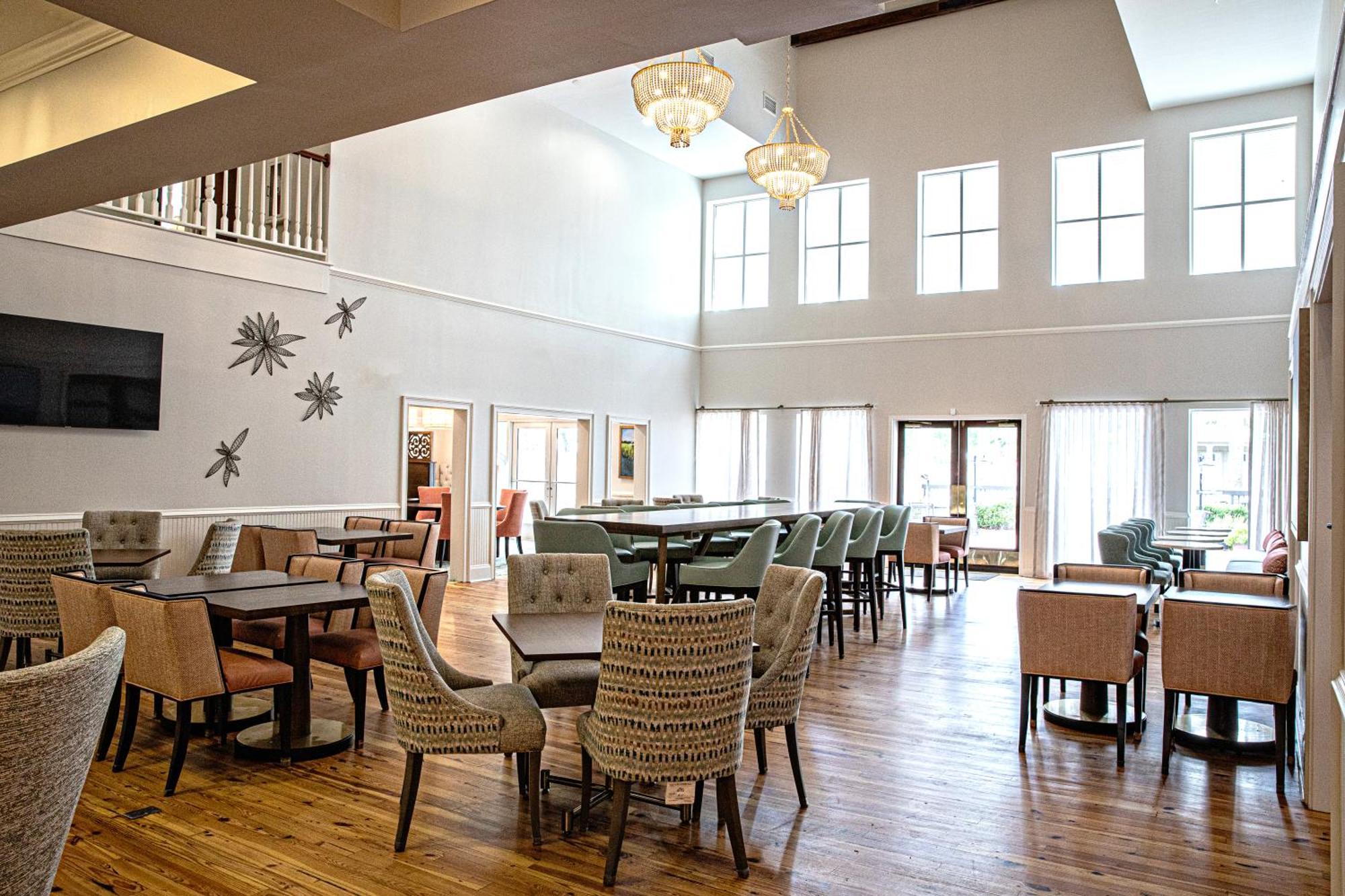 Hampton & Charleston-west Ashley Hotel 3*