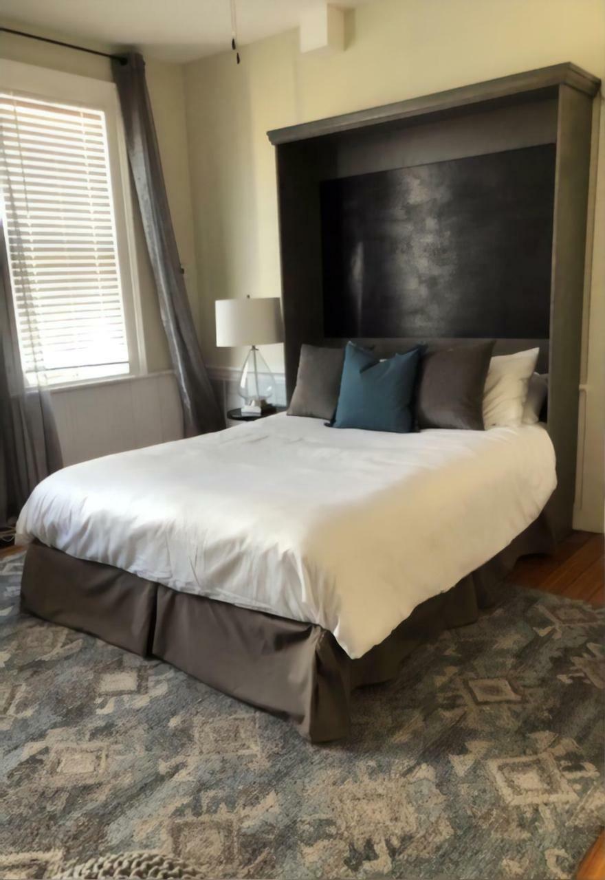 Apartment Suites On Coming