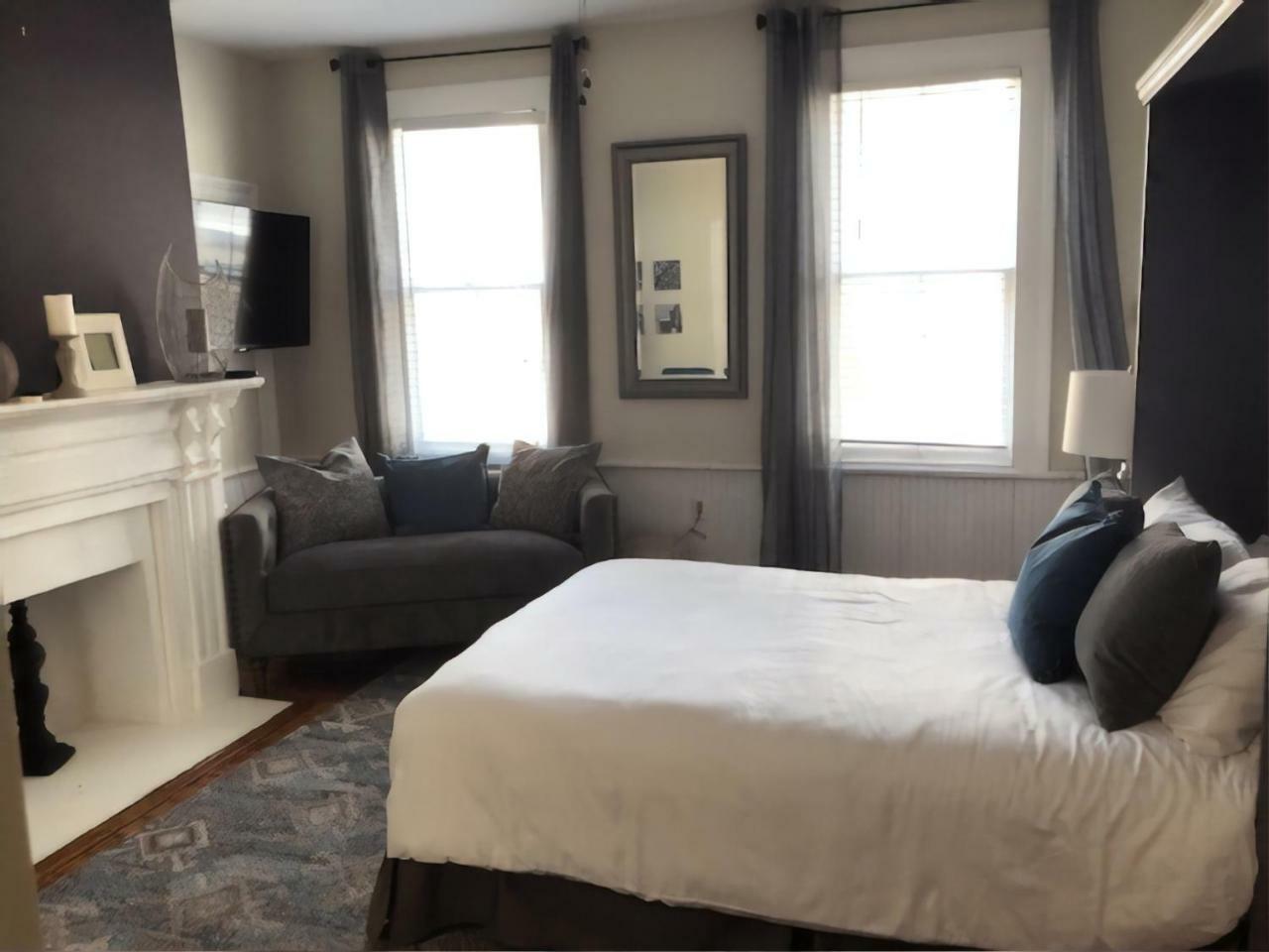 Suites On Coming Apartment Charleston