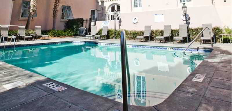 Embassy - Historic District 3*